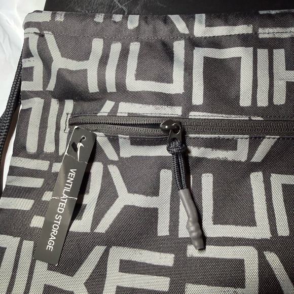 NWT Nike Black/Gray Logo Drawstring Gym Sack - Picture 8 of 10